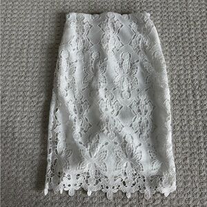 H&M White lace pull on skirt XS